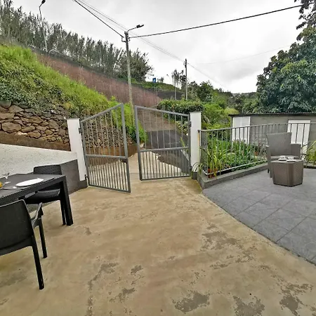 Casa Típica De Santana – Casa Do Avô Santana (Madeira)